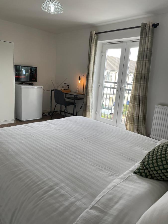 Luxury Rooms In Furnished Guests-Only House Free Wifi West Thurrock Grays Екстериор снимка